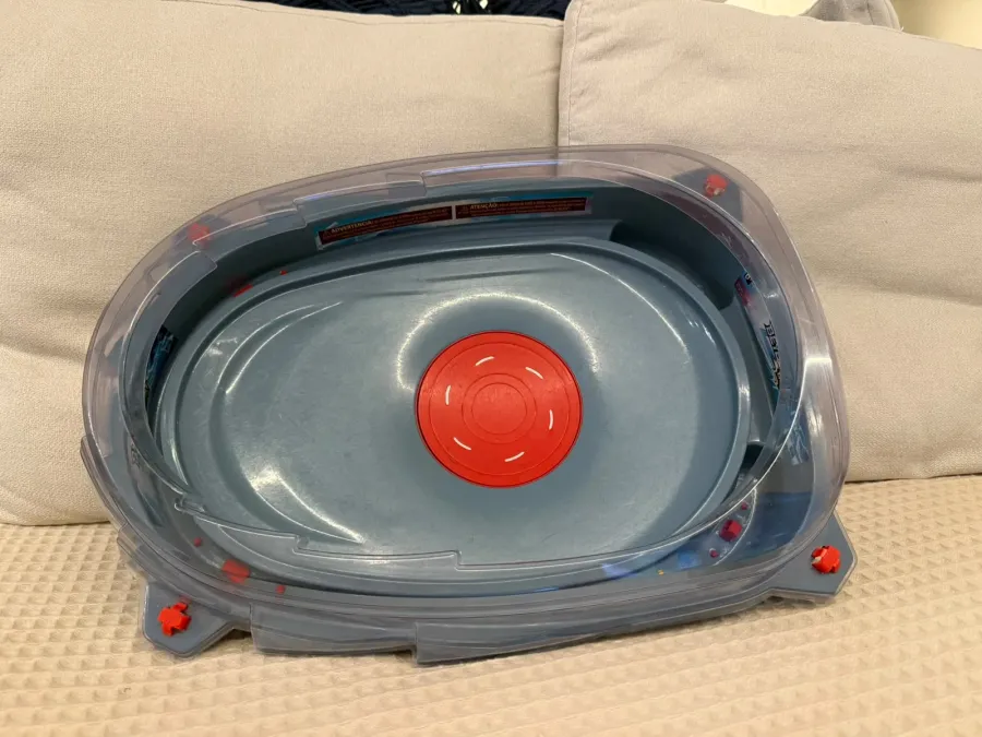 Coleção Beyblade Burst — ~34 Piões + Arena + Lançadores (pronta pra jogar)