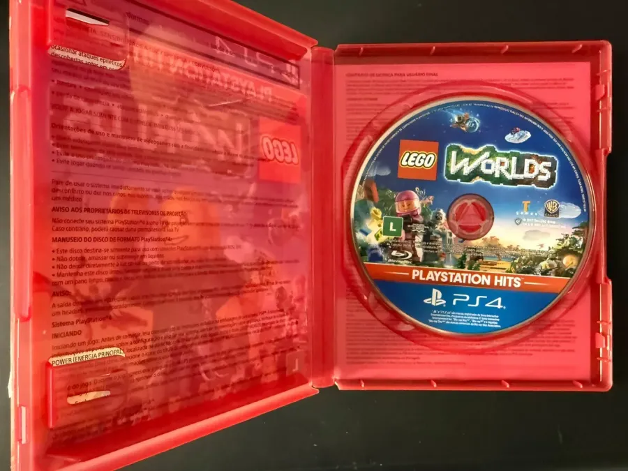 LEGO Worlds — PlayStation 4 (PlayStation Hits)