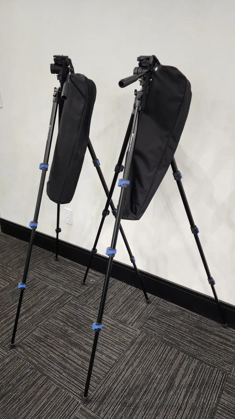 Tripé Weifeng WF-5316 para Câmera — Sistema de Travamento Flip