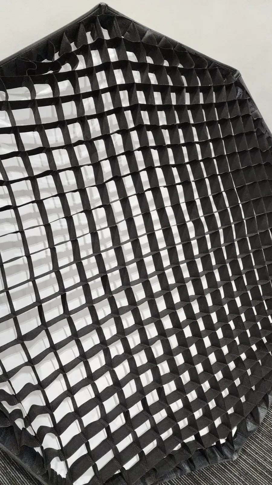Softbox Octagonal Bowens Godox 95cm com Grid Colmeia