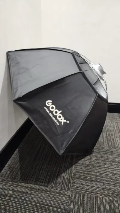 Softbox Octagonal Bowens Godox 95cm com Grid Colmeia