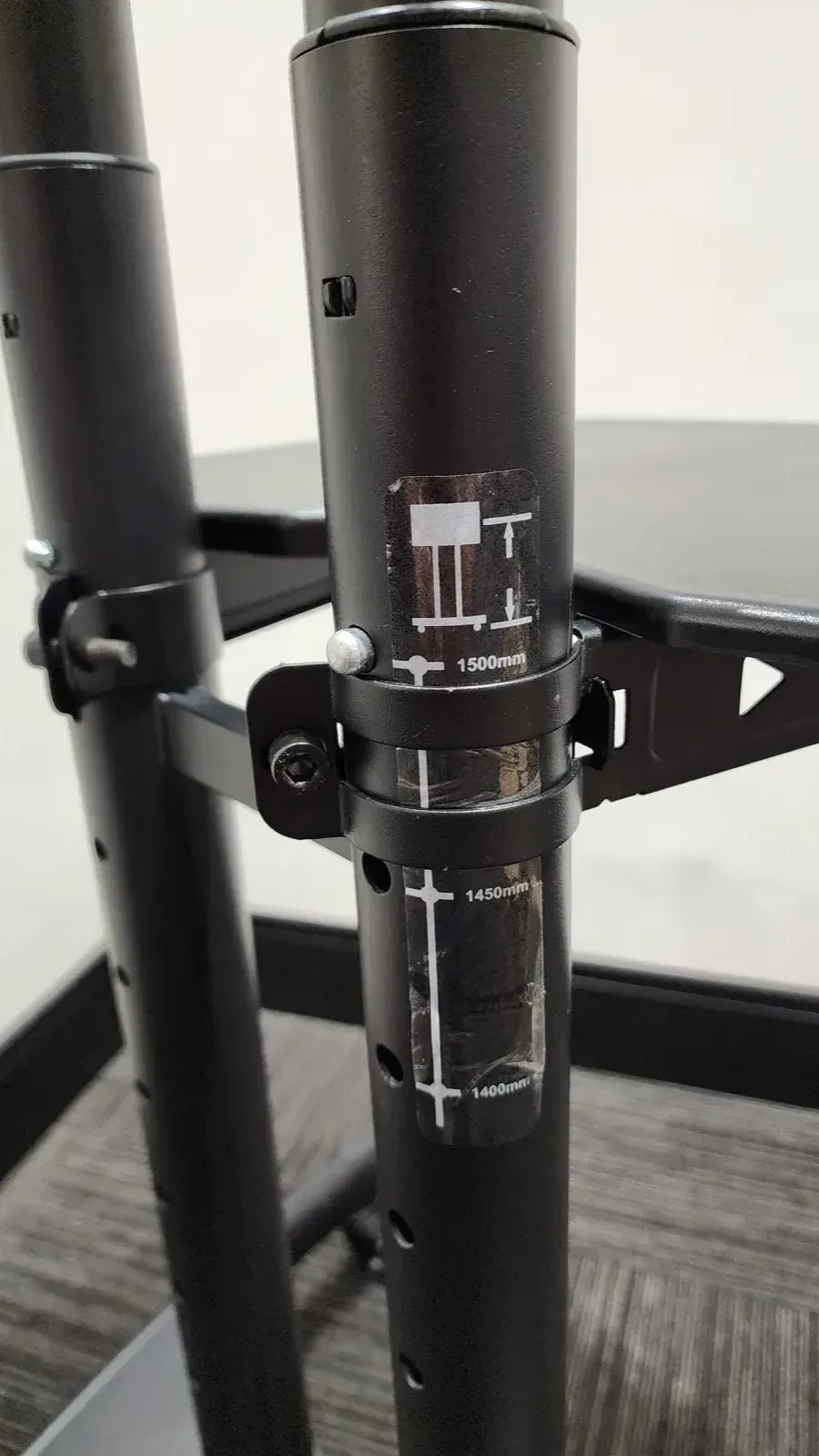 Suporte Móvel para TV tipo North Bayou AVA1500 — 32" a 75"