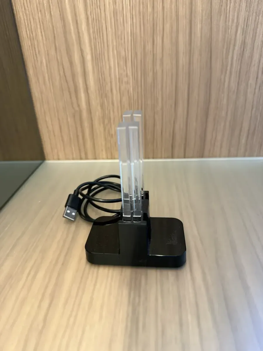 Suporte com Cabo USB para Joy-Con / Nintendo Switch