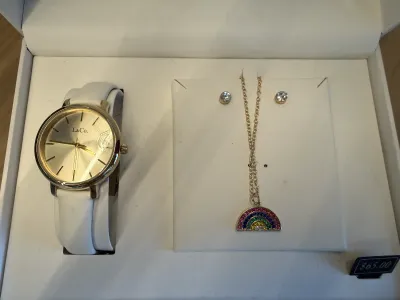 Kit L&Co Timepieces — Relógio Feminino + Colar Arco-Íris + Brincos