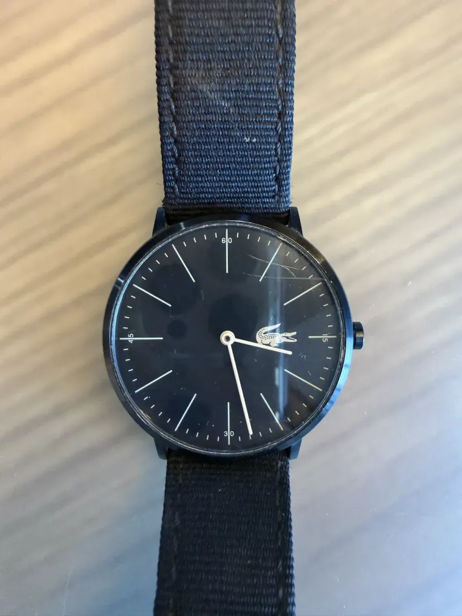 Relógio Lacoste Preto — Pulseira NATO de Tecido