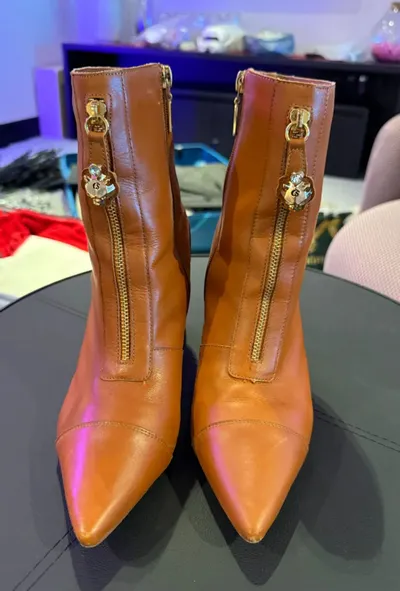 Bota Couro Legitimo - Carmem Stefans