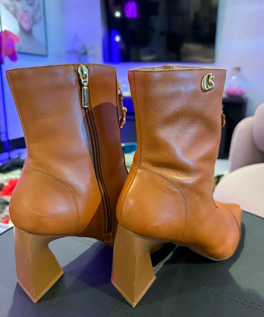 Bota Couro Legitimo - Carmem Stefans