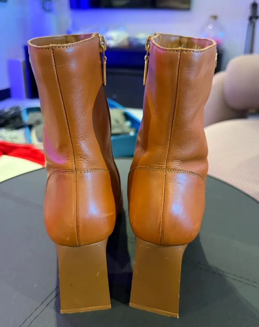 Bota Couro Legitimo - Carmem Stefans
