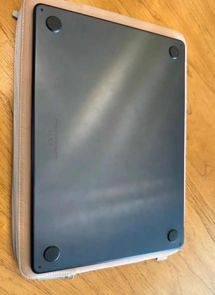 MacBook Air 15" (2023) - Azul Meia-Noite