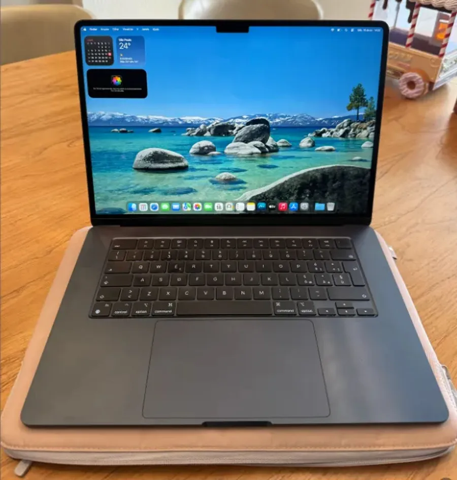 MacBook Air 15" (2023) - Azul Meia-Noite