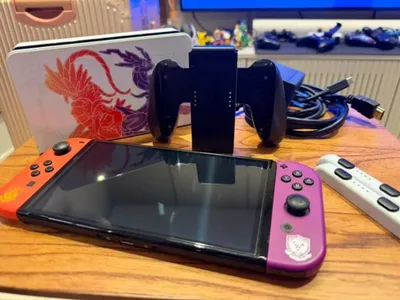 Nintendo Switch OLED, Scarlet Edition