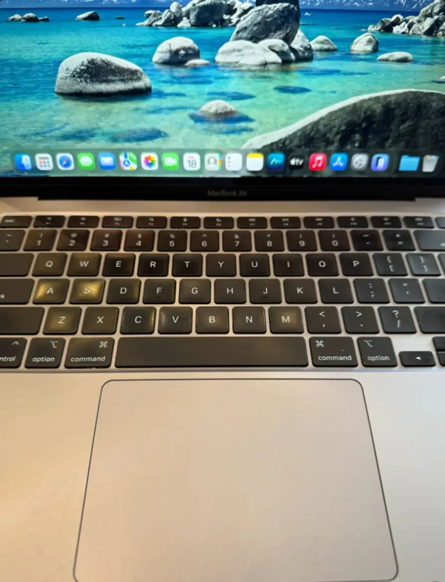MacBook Air 13" (2020) - Space Gray