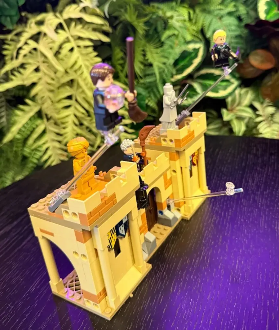 LEGO Harry Potter 76395 — Hogwarts: Primeira Lição de Voo