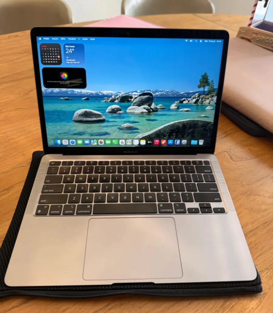MacBook Air 13" (2020) - Space Gray